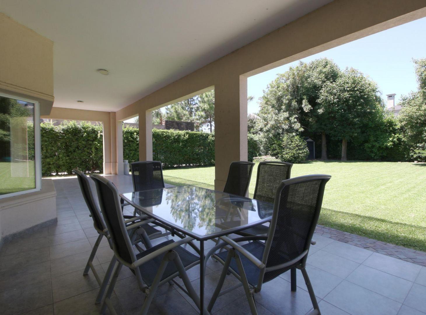 Foto de Casa en venta 5 ambientes en Fincas de Iraola 1, imagen 3