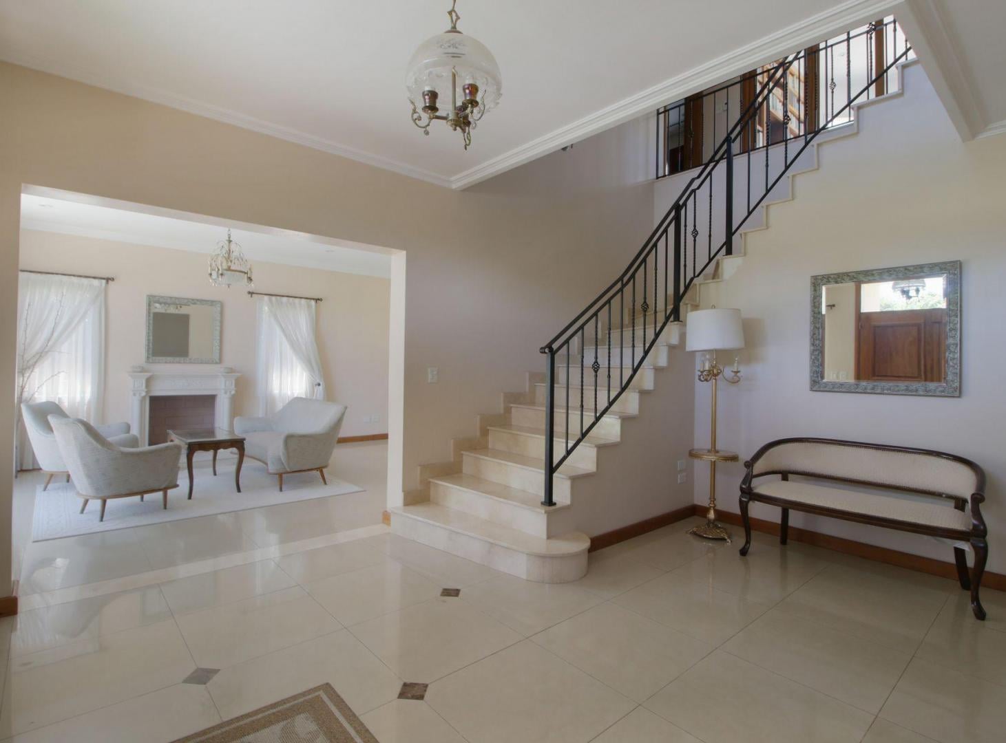 Foto de Casa en venta 5 ambientes en Fincas de Iraola 1, imagen 2