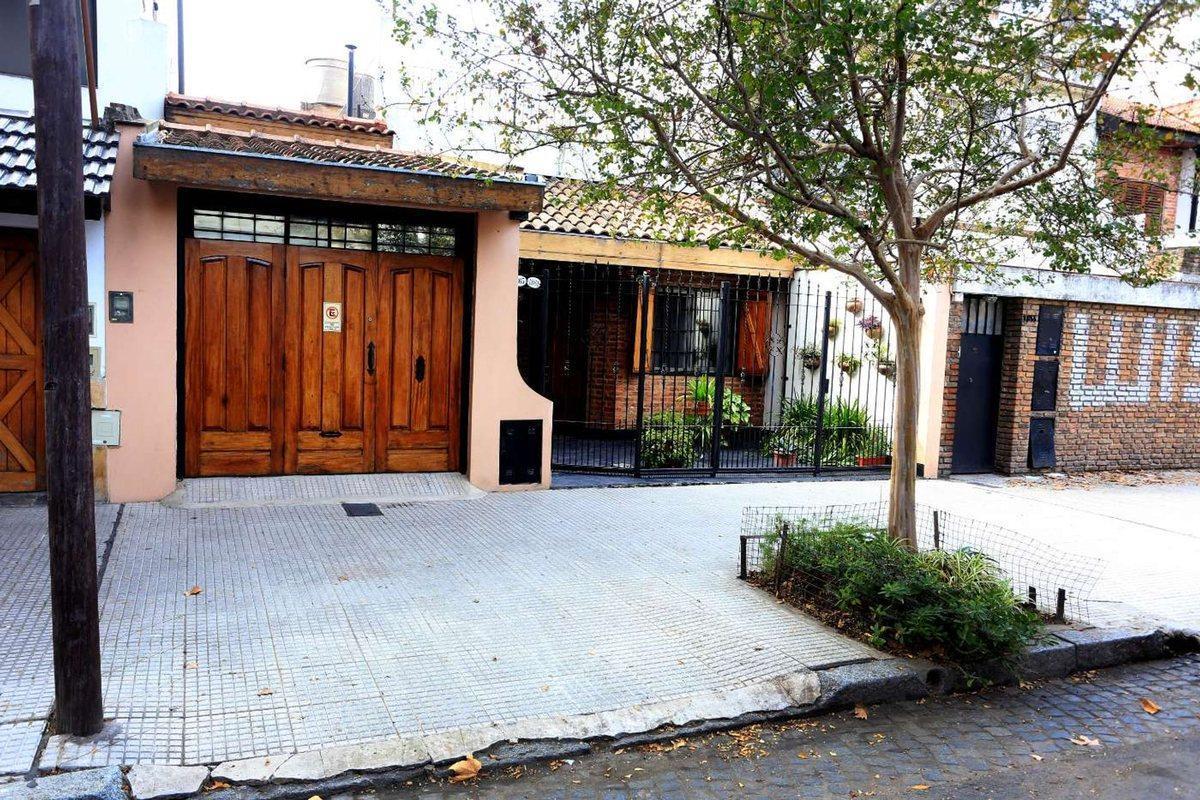 Foto de VTA HERMOSA CASA LOTE PROPIO 5 AMB. GARAJE, imagen 2