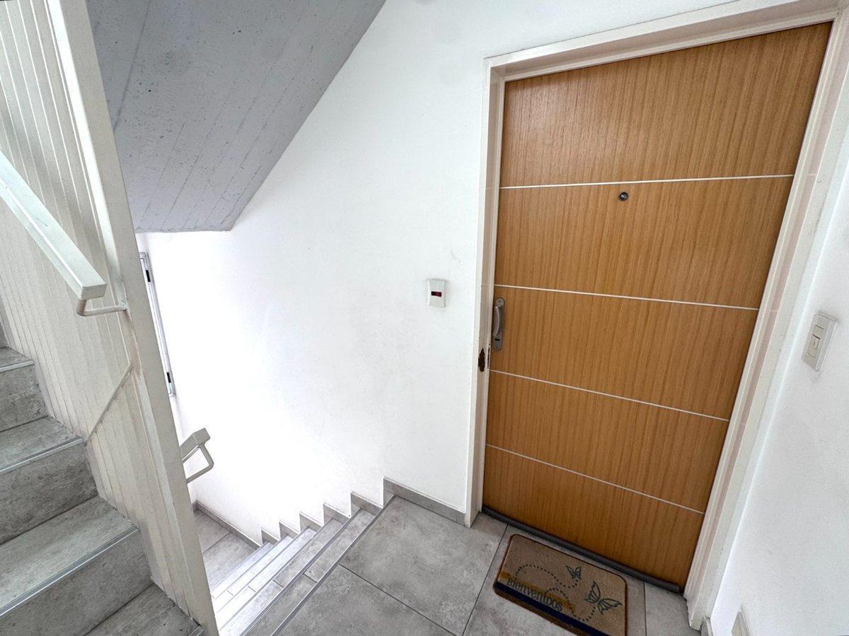 Foto de VENTA 2 AMB TERRAZA PROPIA COCHERA APTO CRED MORON, imagen 2