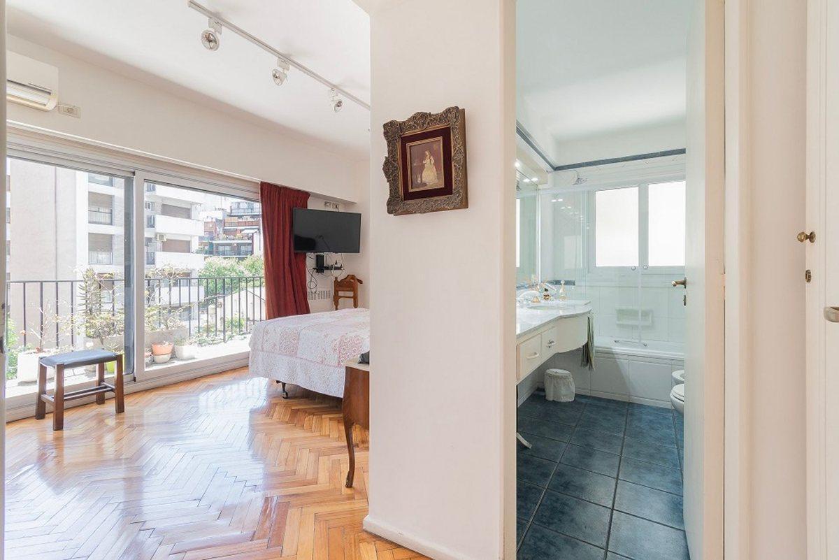 Foto de VENTA DEPARTAMENTO 4 AMBIENTES LAS CAÑITAS COCHERA, imagen 2