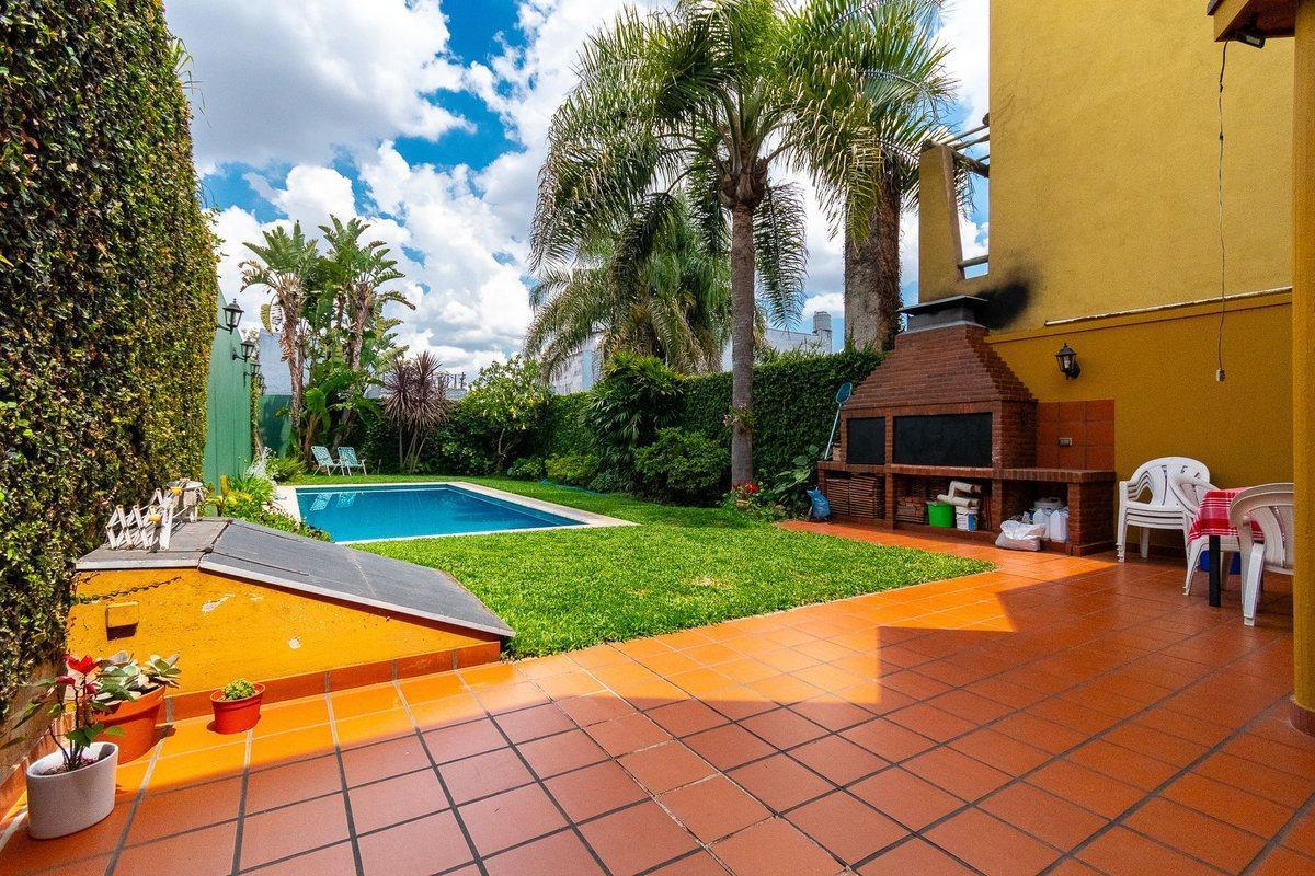 Foto de VENTA CASA 4 AMB JARDIN PISCINA GARAGE SAENZ PEÑA, imagen 5