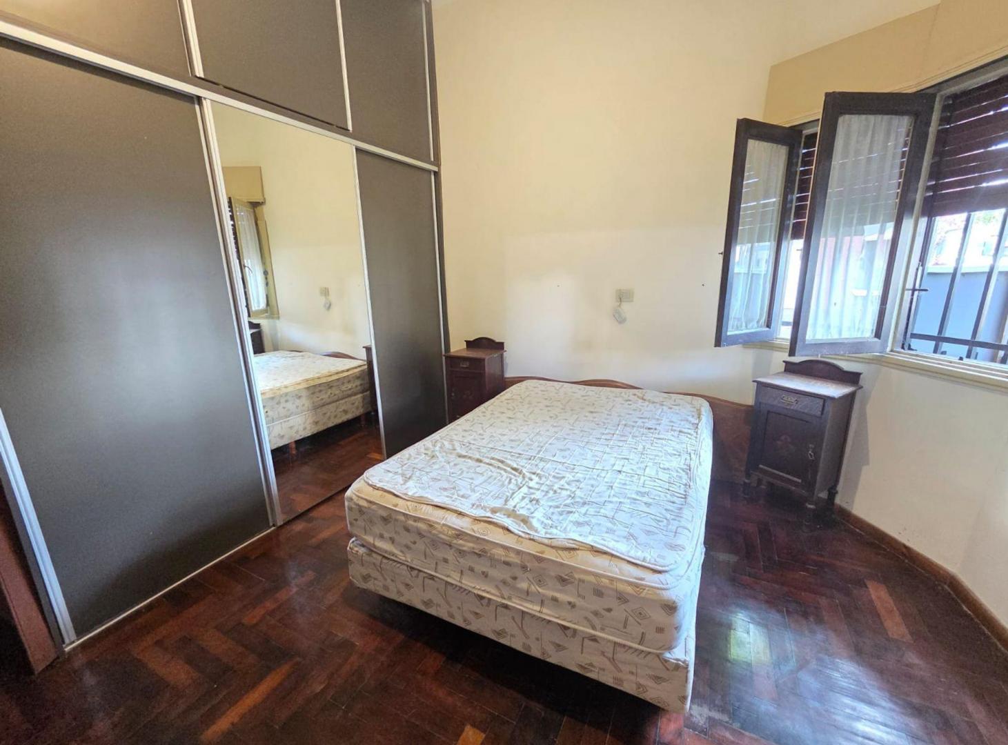 Foto de Casa 6 ambientes Venta Villa Martelli con Parque, imagen 4