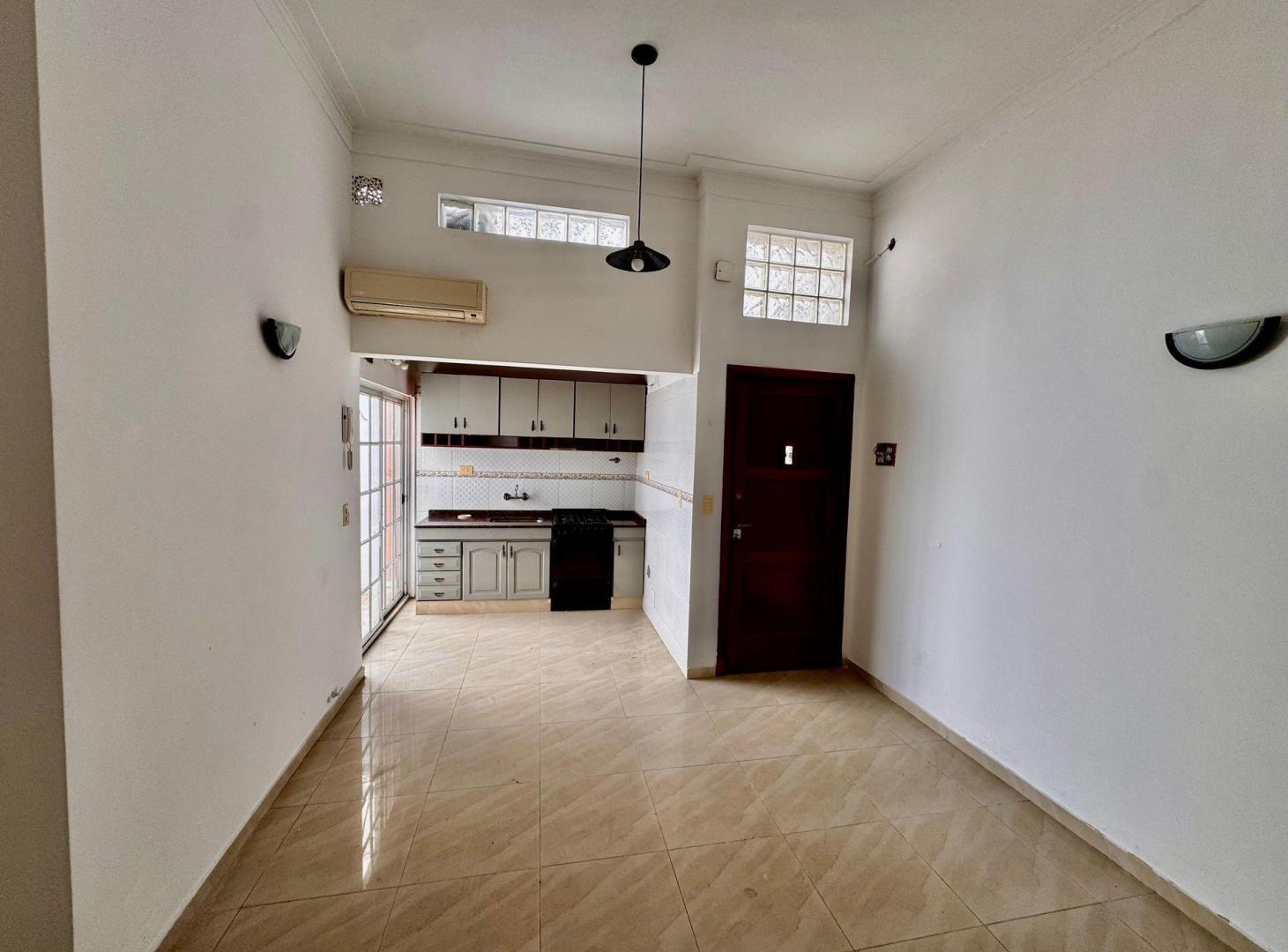 Foto de VENTA DEPTO 2 AMBIENTES EN ALMAGRO PB CON PATIO, imagen 3