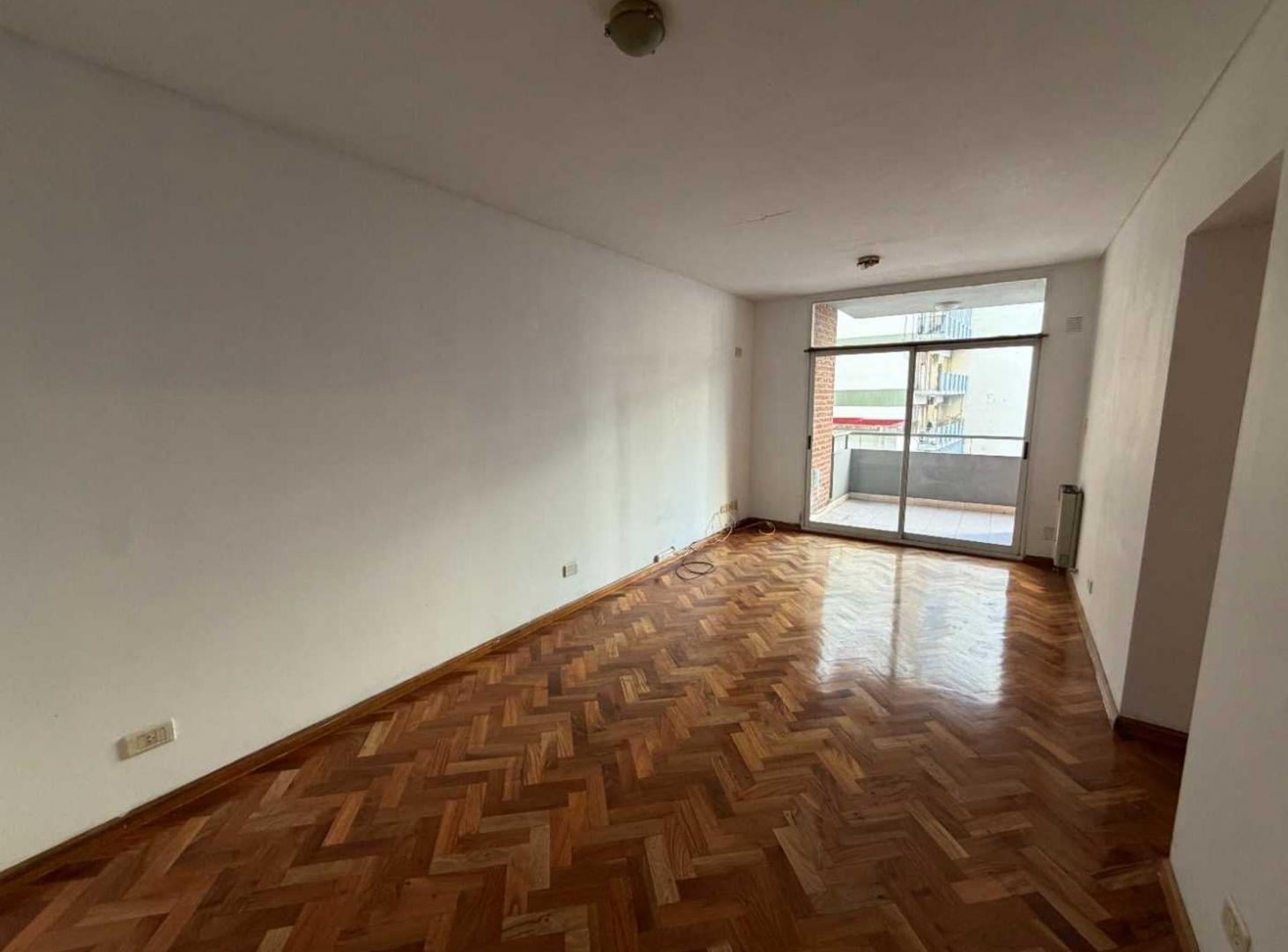 Foto de VENTA DEPARTAMENTO 3 AMBIENTES CABALLITO BALCON, imagen 1