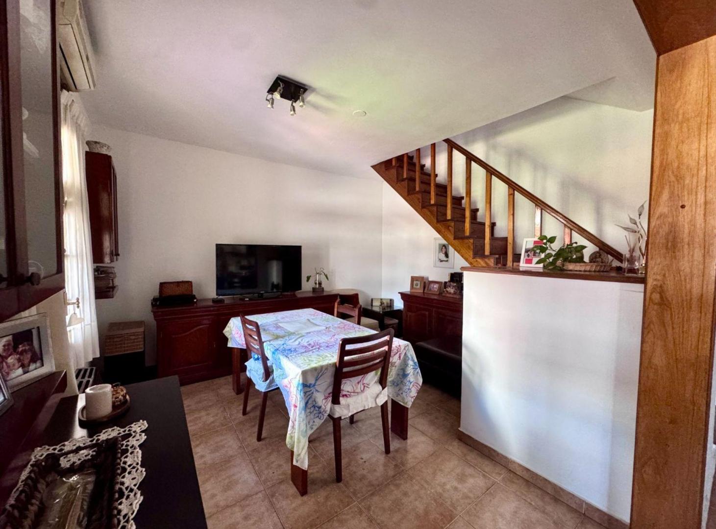 Foto de VENTA CASA 7 AMB JARDÍN PILETA QUINCHO SARANDÍ, imagen 5