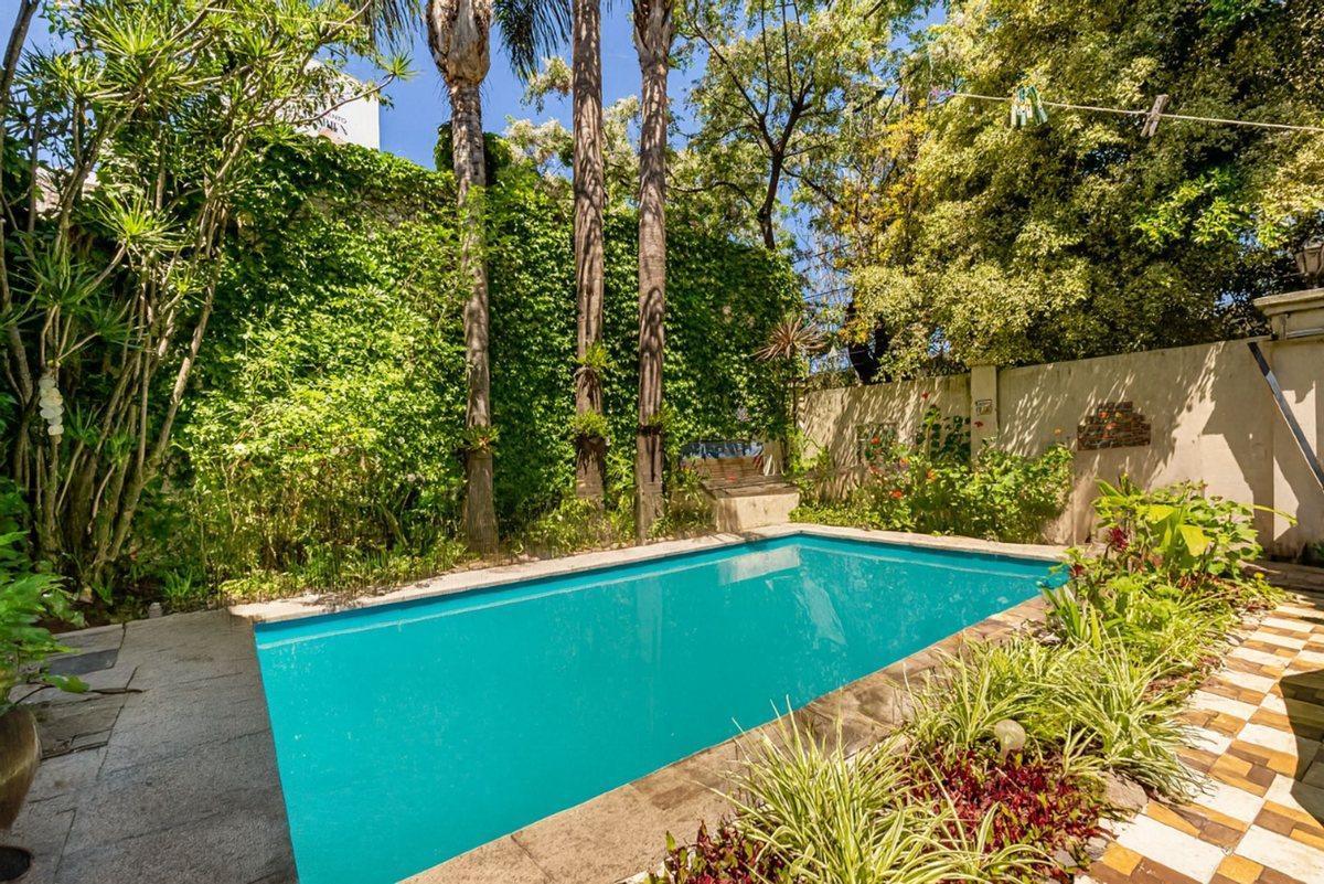 Foto de Venta casa 6 amb jardin pileta cochera, imagen 1
