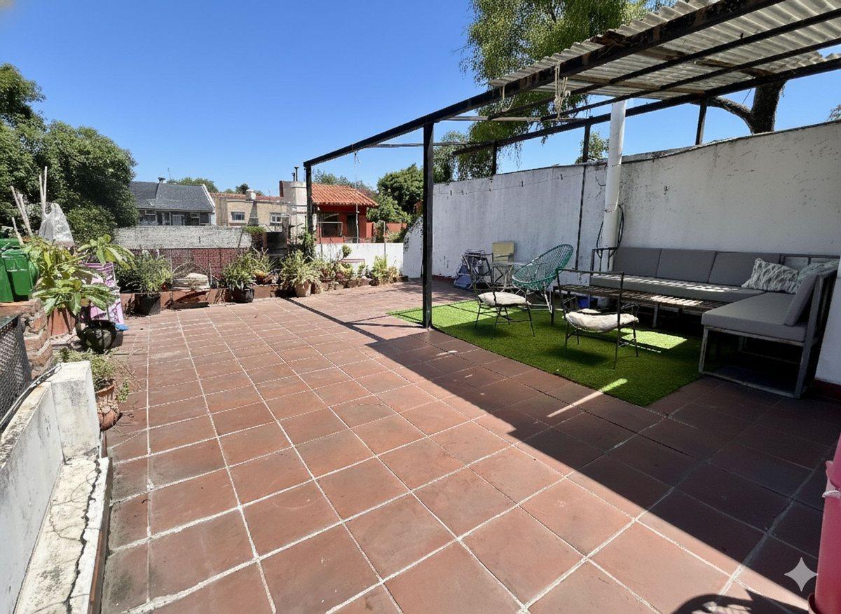 Foto de VENTA PH 3 AMBIENTES EN PB PATIO Y TERRAZA OLIVOS, imagen 1