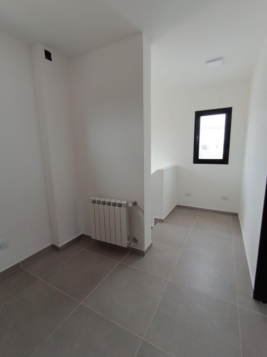 Casa en Venta 3 Dorm. Nuevo Salto Jardin Cochera 4