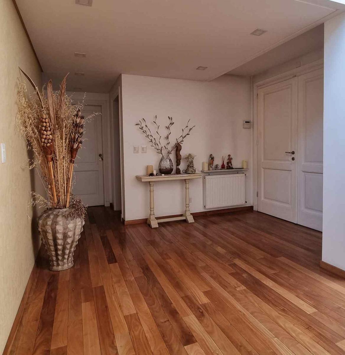 Casa 6 Ambientes Venta Hurlingham Centro 10 Años 2