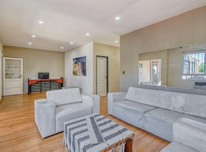 Venta casa en mataderos 6 ambientes 4