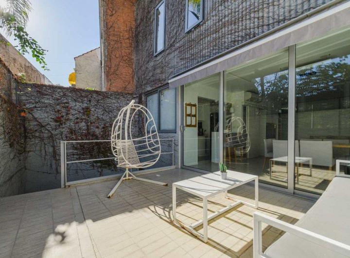Depto tipo casa 3 dorm. amueblado en Colegiales 2