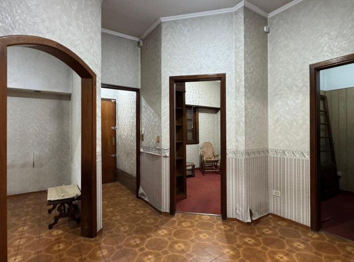 Casa 4 ambientes en venta Chacarita p/ desarrollar 5