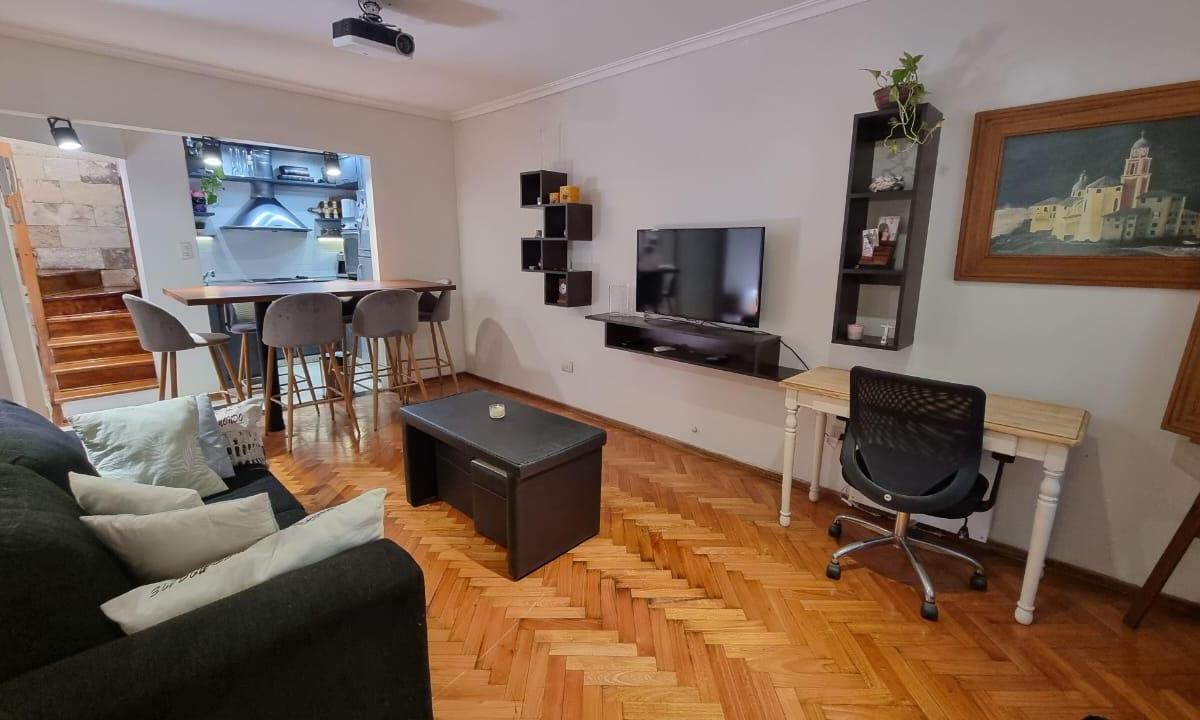 Encantadora y muy particular casa en pleno centro de Caballito