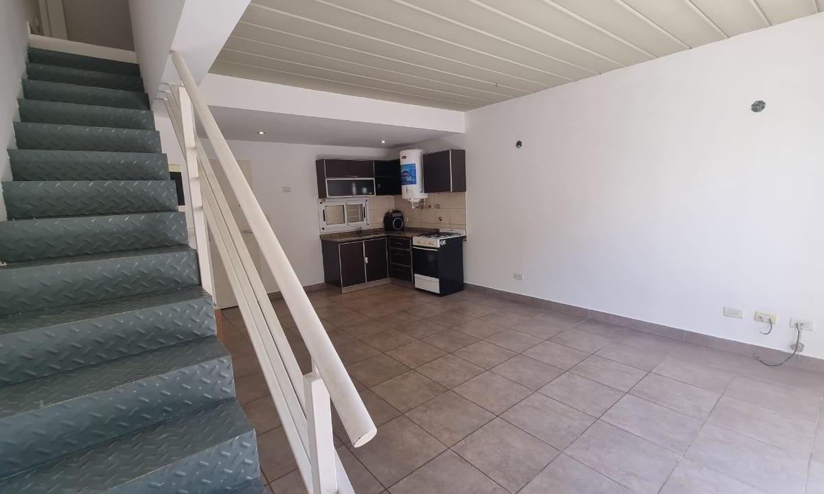 HERMOSO DUPLEX DE 2 AMB LLENO DE SOL Y BUENA ENERGÍA!!