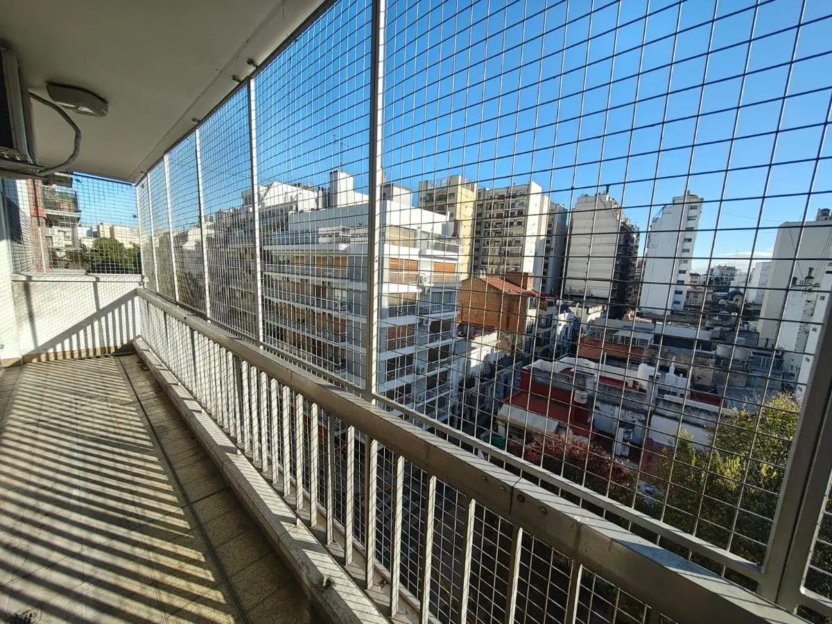 OPORTUNIDAD! CHACO Y EL MAESTRO PISO 220M2 COCH, BAU, A REFACCIONAR. 3