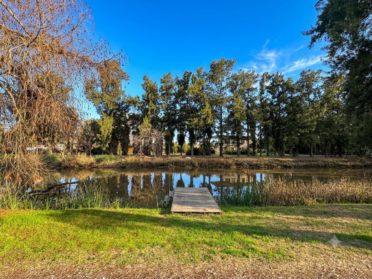 Foto de Vista al Canal - 1800mts de terreno - Apto Crédito, imagen 1