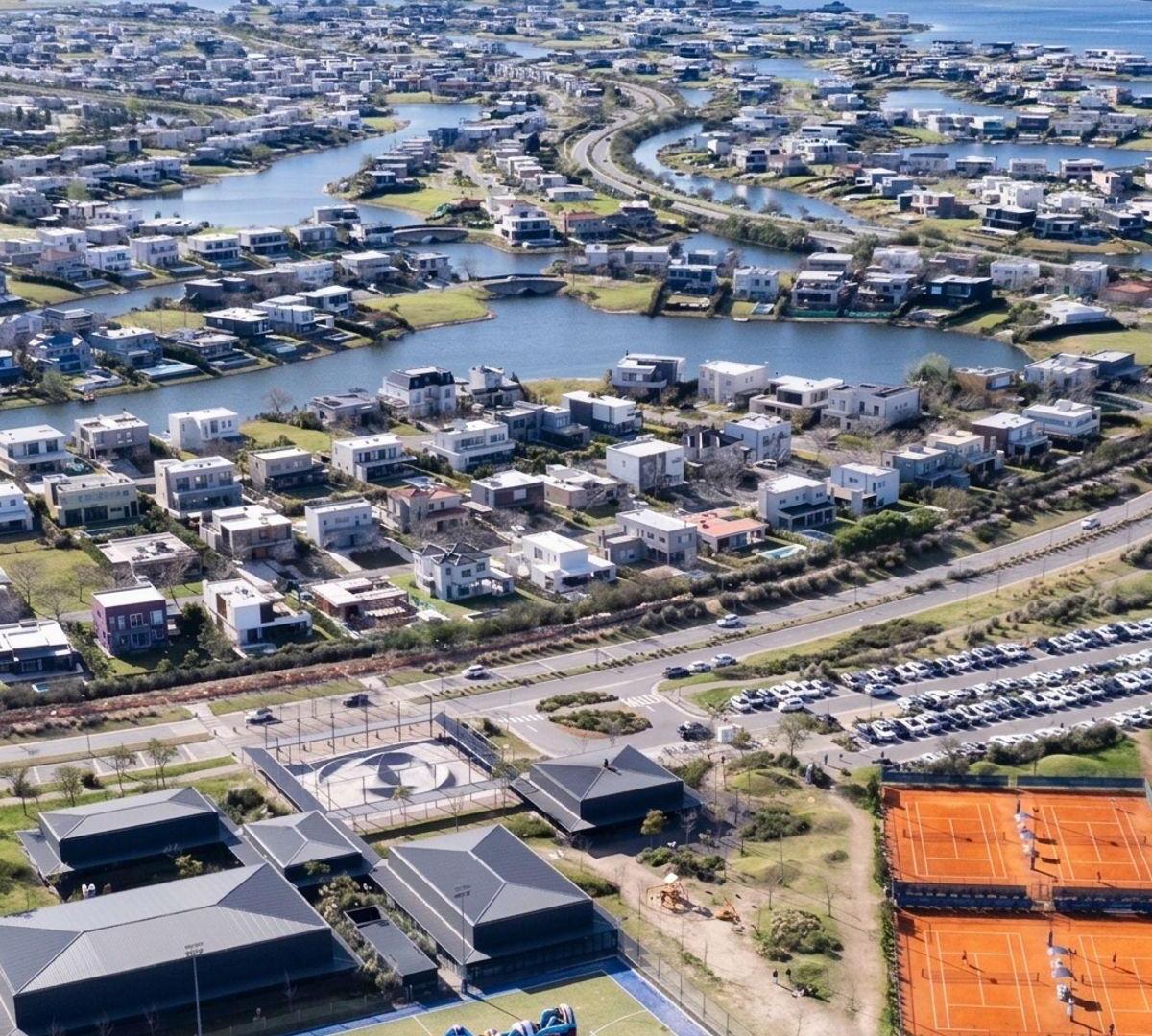 Foto de Y Cuotas - Lote al Agua en Venta Costas, imagen 5