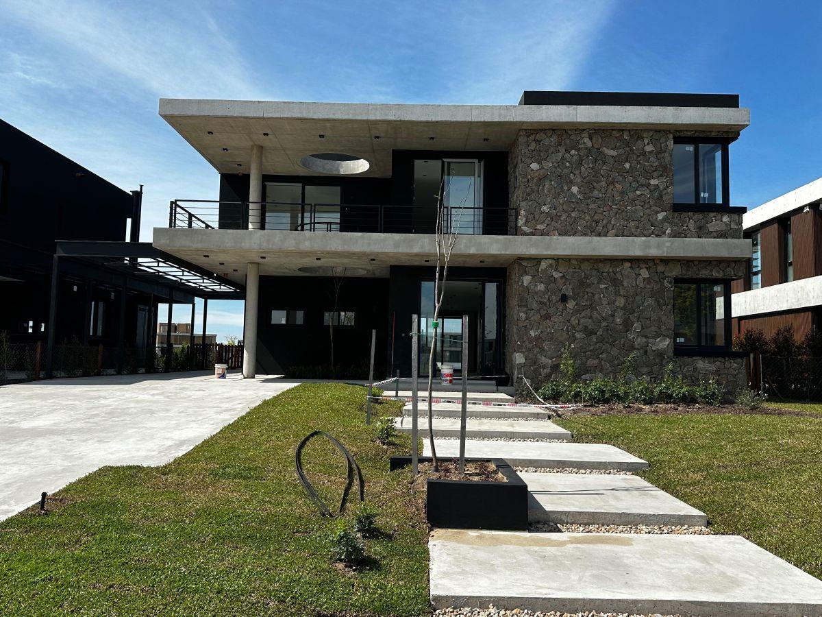 Foto de Casa en Venta con Vista al Lago - Costas, Puertos, imagen 2