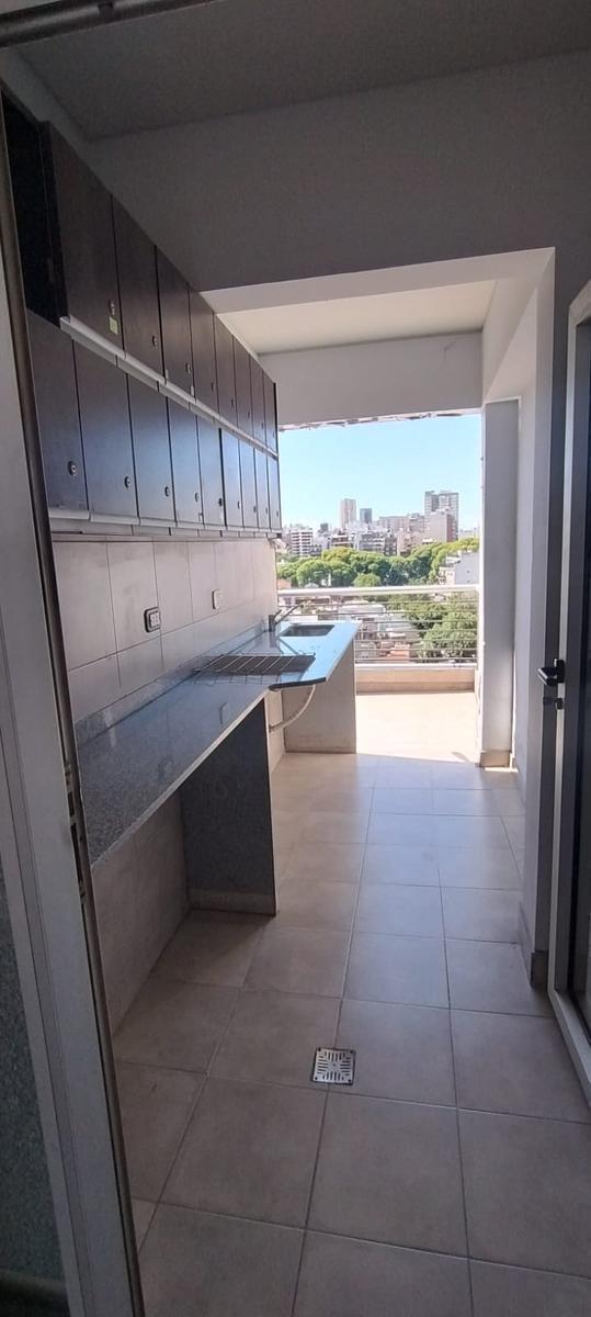 Departamento 3 Ambientes con Cochera en Caballito 2