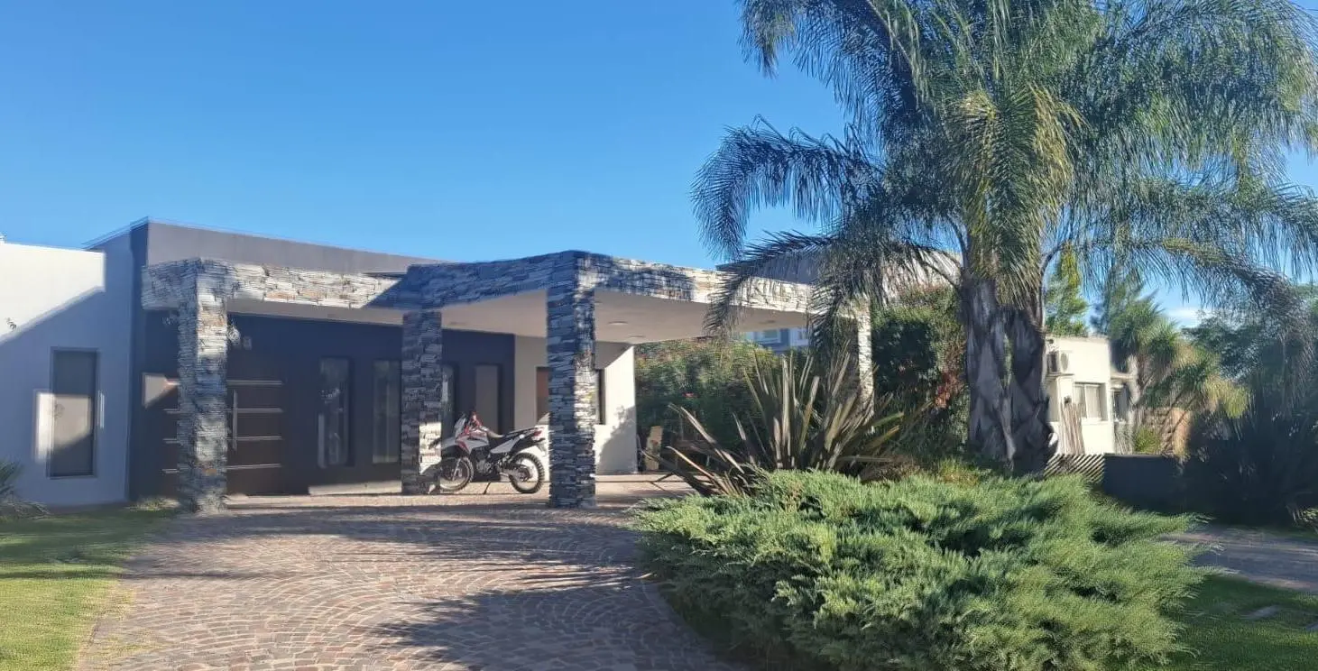 OPORTUNIDAD UNICA!! Sobre la ruta 58 a solo 7 min de San Vicente - casa 4 amb-quincho cub. pileta 3