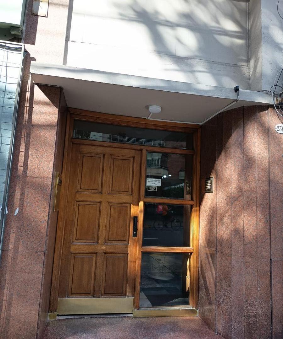 Departamento en venta de dos ambientes en Flores