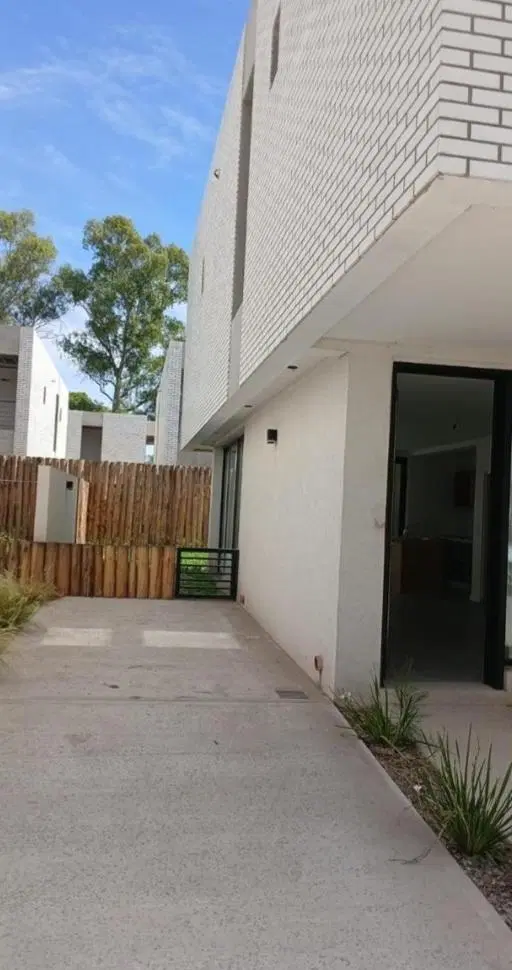 DEPARTAMENTOS EN VENTA/ALQUILER EN BOSQUES DE CHAMPAGNAT 2