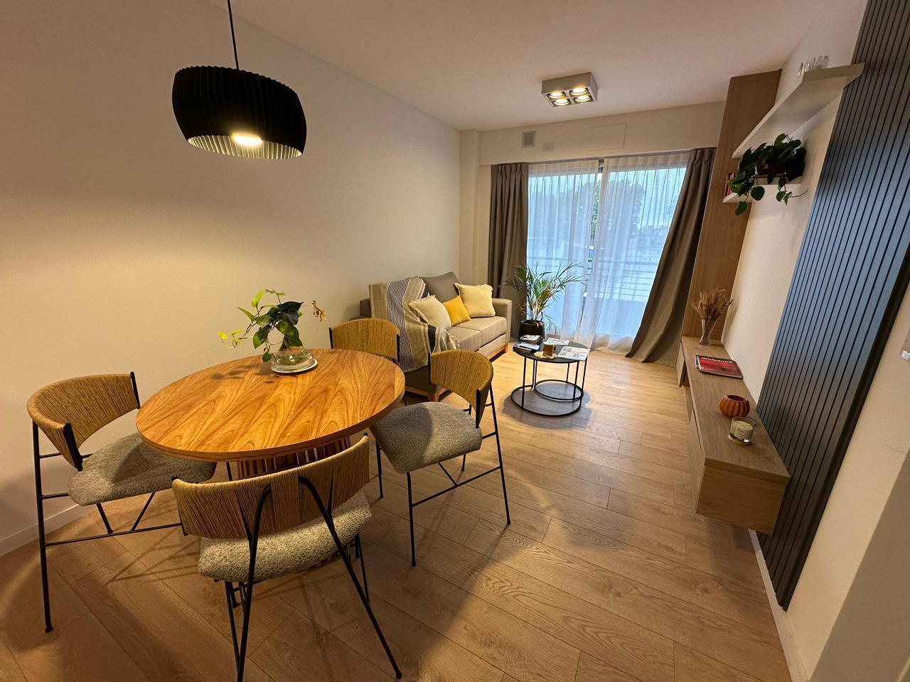 Foto de Departamento de 2 ambientes al FRENTE con dormitorio en SUITE., imagen 2