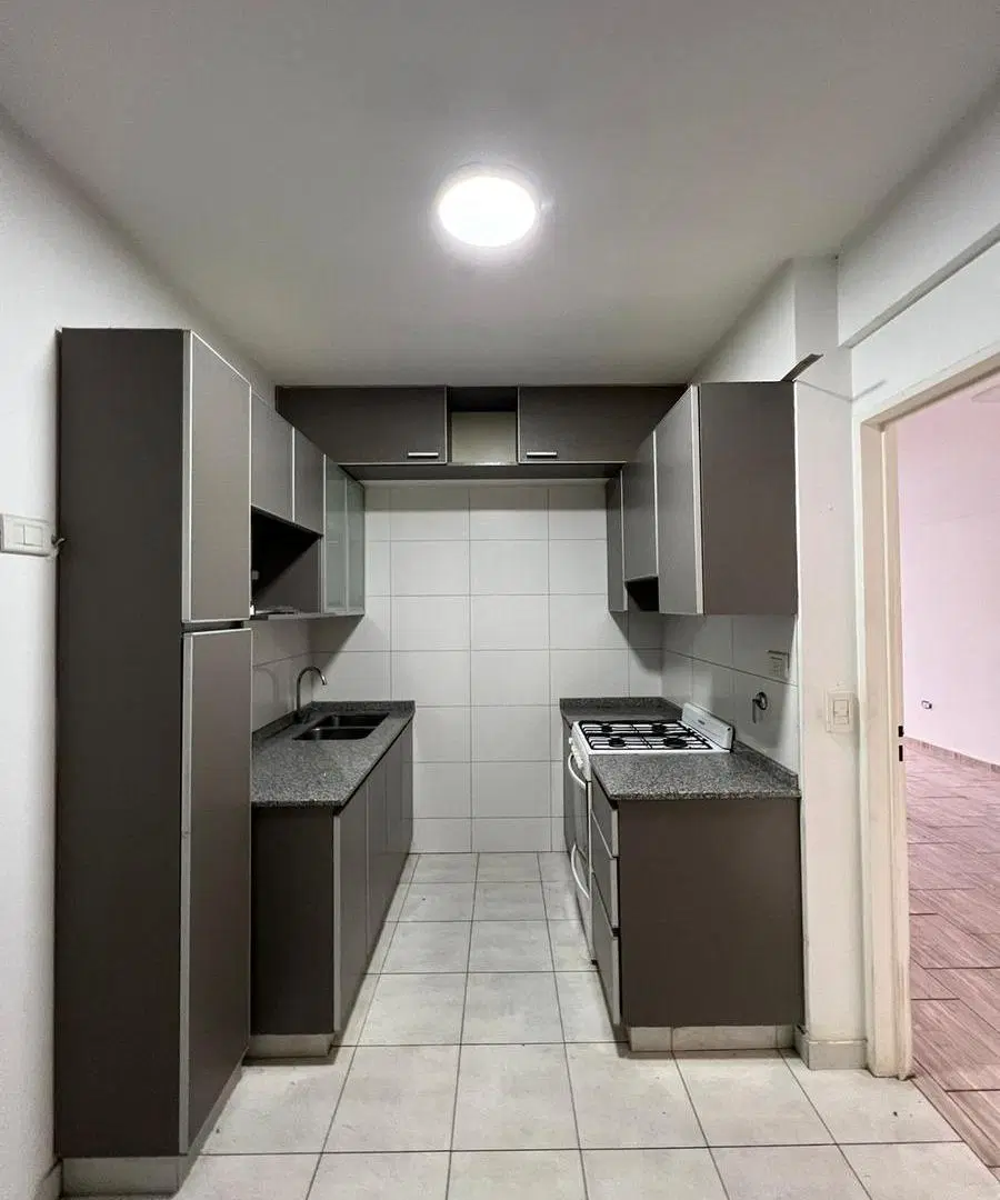 Departamento 4 amb, patio y dos cocheras en Almagro 3