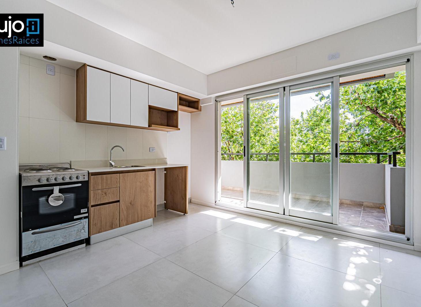 Departamento de 2 ambientes al FRENTE  con dormitorio en SUITE.