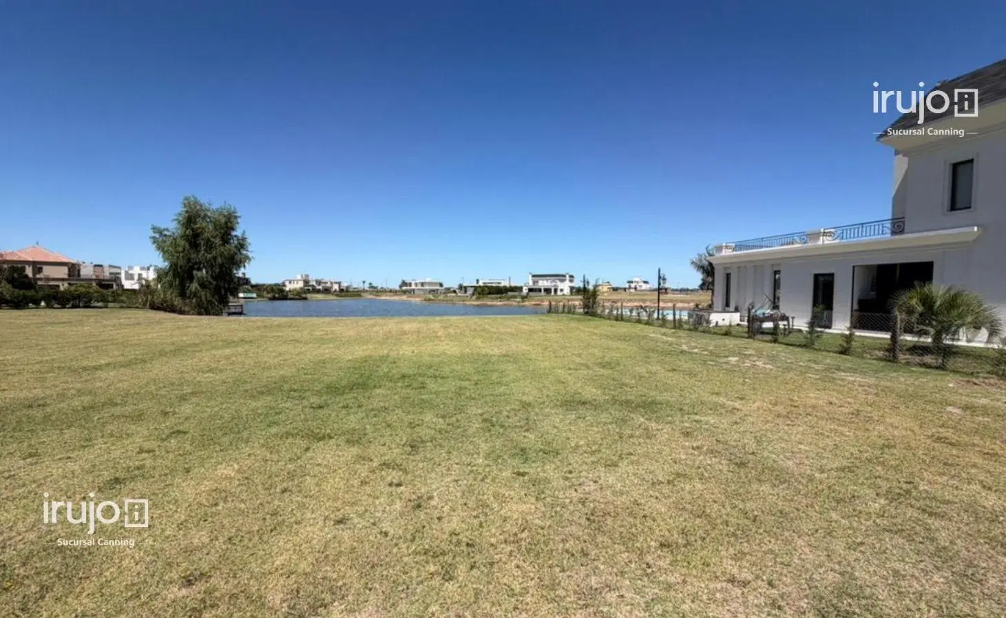 Terreno en Venta con Fondo a la Laguna en La Providencia Resort&Country Club 5