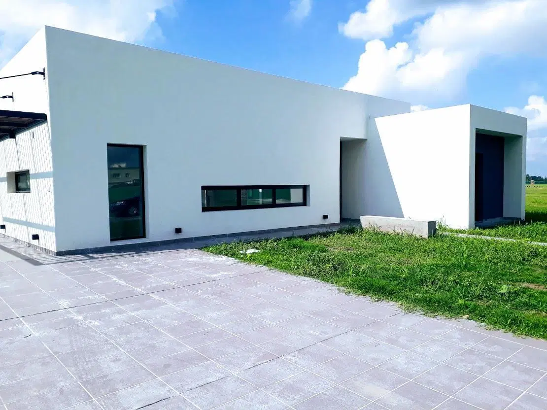 Casa de 4 ambientes en Santa Ines con piscina y parque libre. oportunidad 2