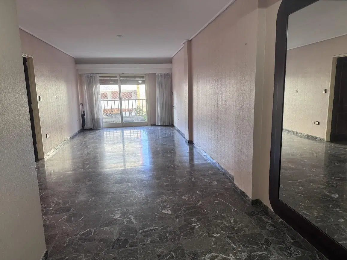 departamento de 4 ambientes con cochera Frente a Pza. Misericordia 2