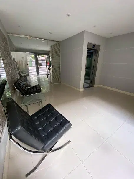 LO MEJOR DE CABALLITO S/Piso 1 amb al frente con balcón Piso alto 8 años Super luminoso Apto Prof 3