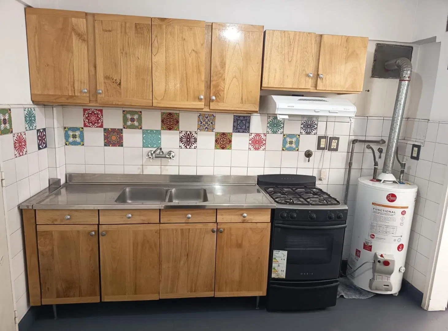 Departamento de 4 ambientes con dependencia y baulera en Flores 4