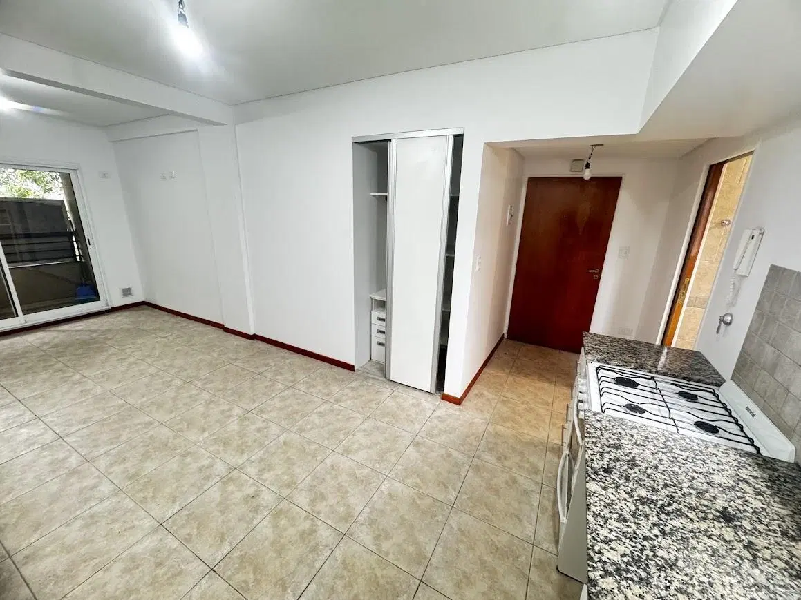 Depto 1 amb con BALCON AL FRENTE Apto Profesional!! Nogoyá al 4400 V. DEVOTO 4