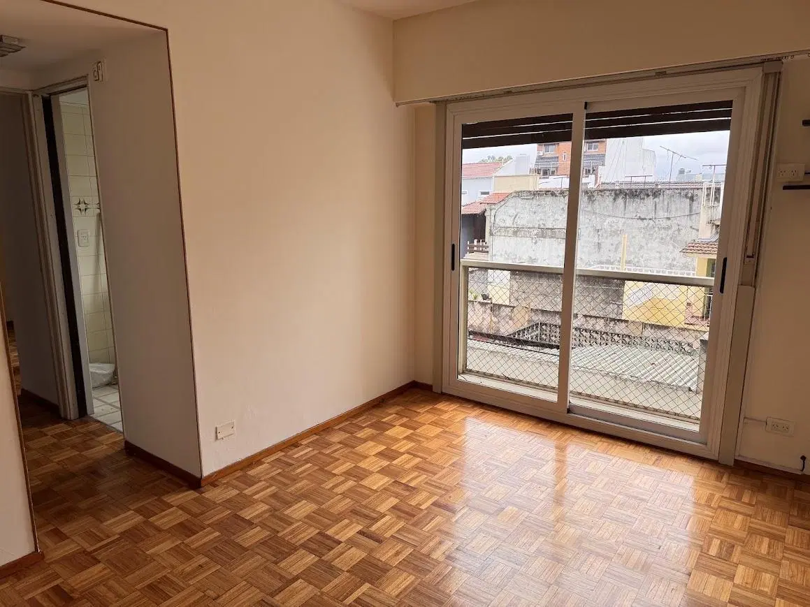 Depto 2 amb excelente ubicación Super lum Apto prof y Apto crédito hipotacario LINIERS 4