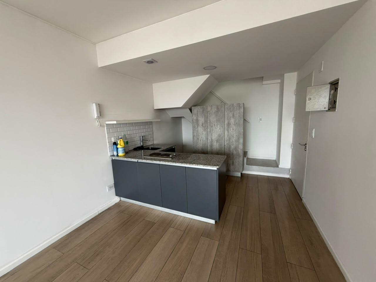 Foto de Departamento en Caballito 2 ambientes en alquiler/ riglos al 800, imagen 3