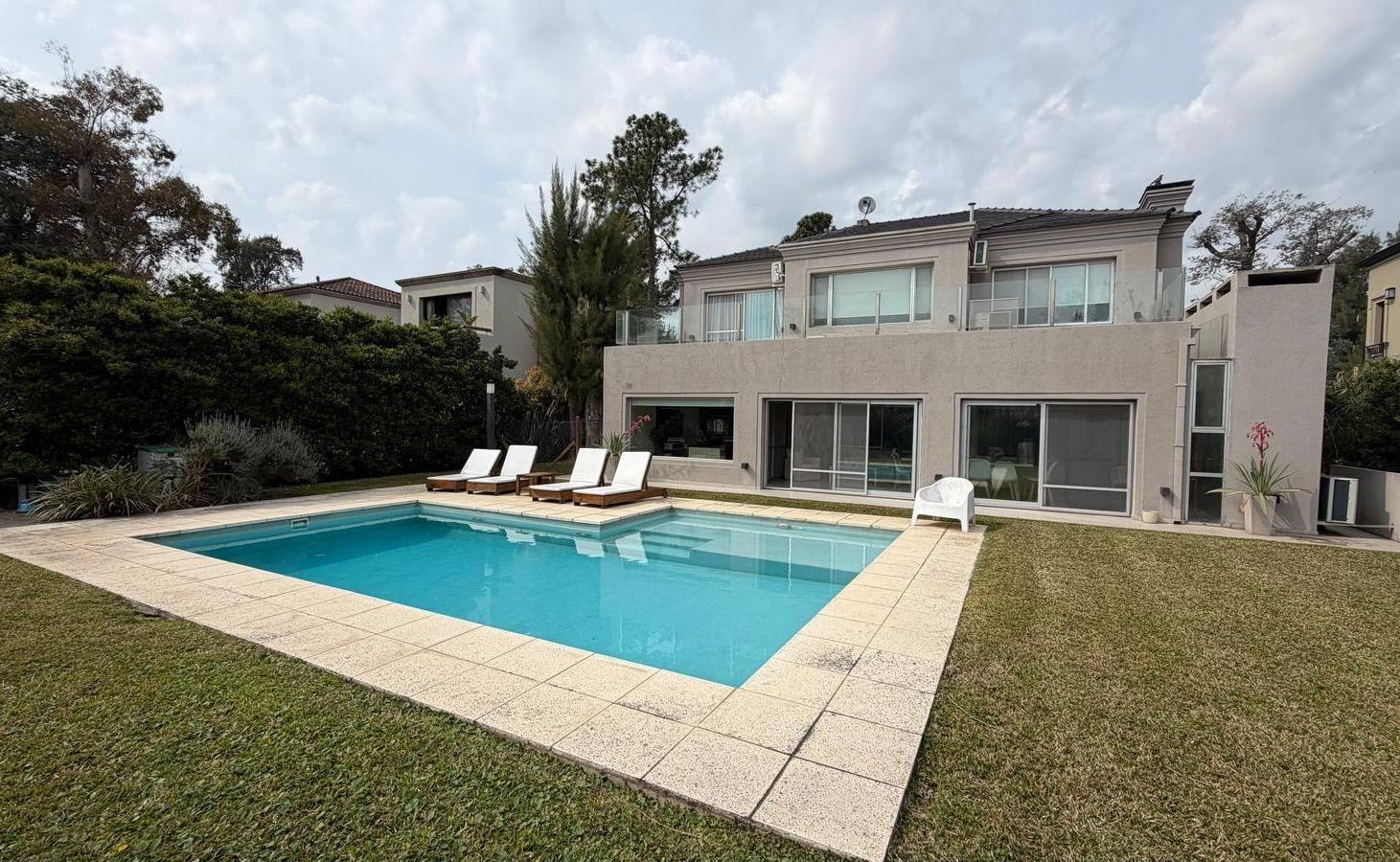 Foto de Casa en Venta de 5amb. en Saint Thomas Este - Canning, imagen 4