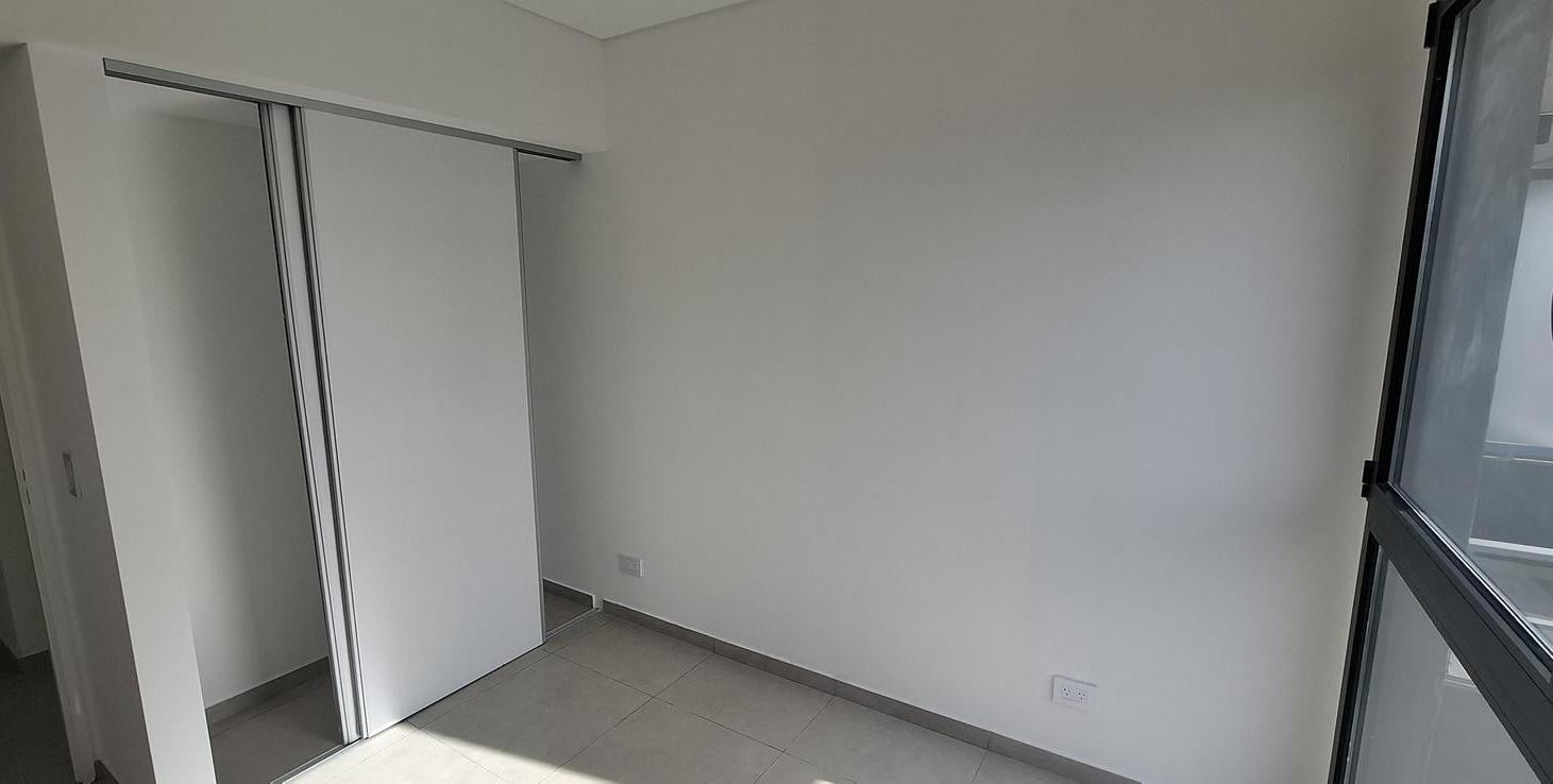 Foto de Departamento 3 AMB CONTRAFRENTE BAÑO Y TOILET, imagen 3