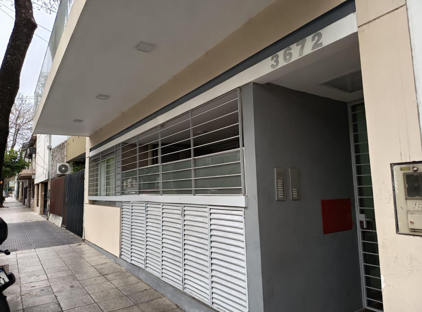 Foto de PH 3 AMBIENTES 2 patios, 1 balcon en venta en Parque Avellaneda, imagen 3