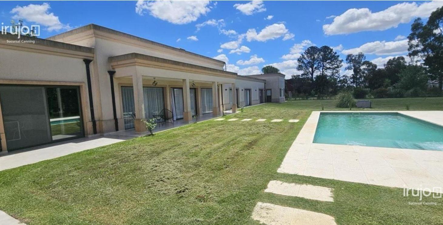 Foto de Casa 7 ambientes en Fincas de San Vicente, imagen 2