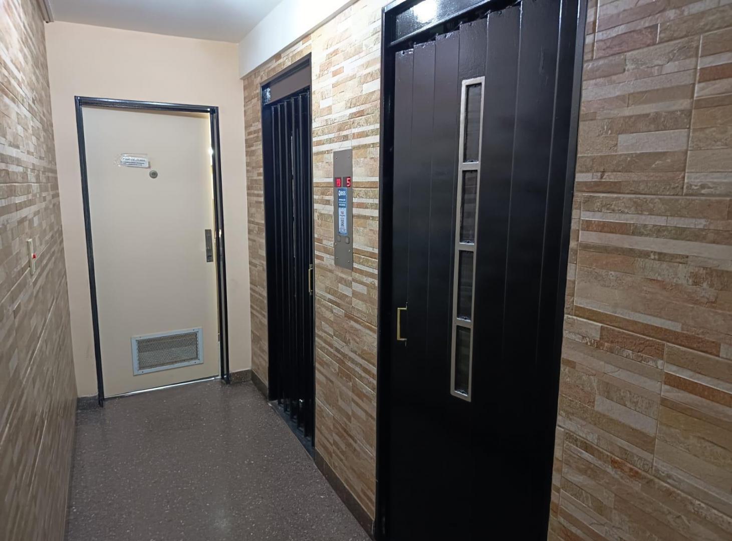 Foto de Departamento de 4 ambientes reciclado con lavadero y balcon en venta en, imagen 4