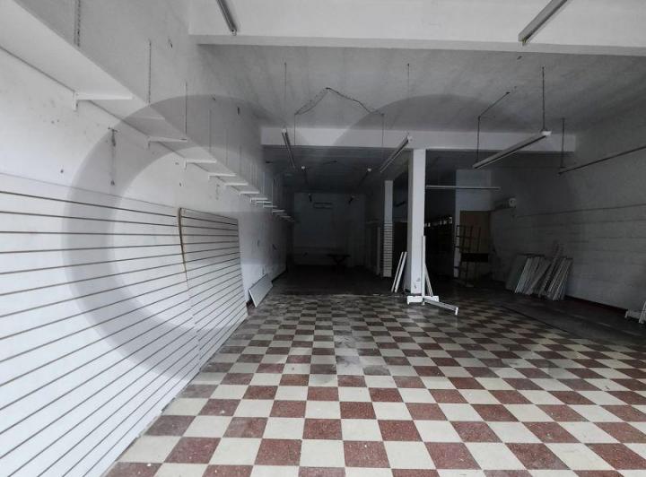 Local . | Cuenca al 3600 3