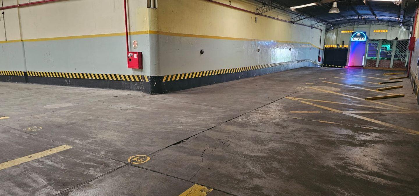 Foto de Galpón 534 m² · Doble Frente Pavón + L. Sáenz Peña · Constitución · U$S, imagen 1
