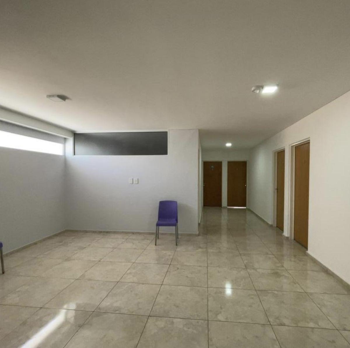 Oficina con recepción y baño compartido - (Alquiler/Venta) - Abasto