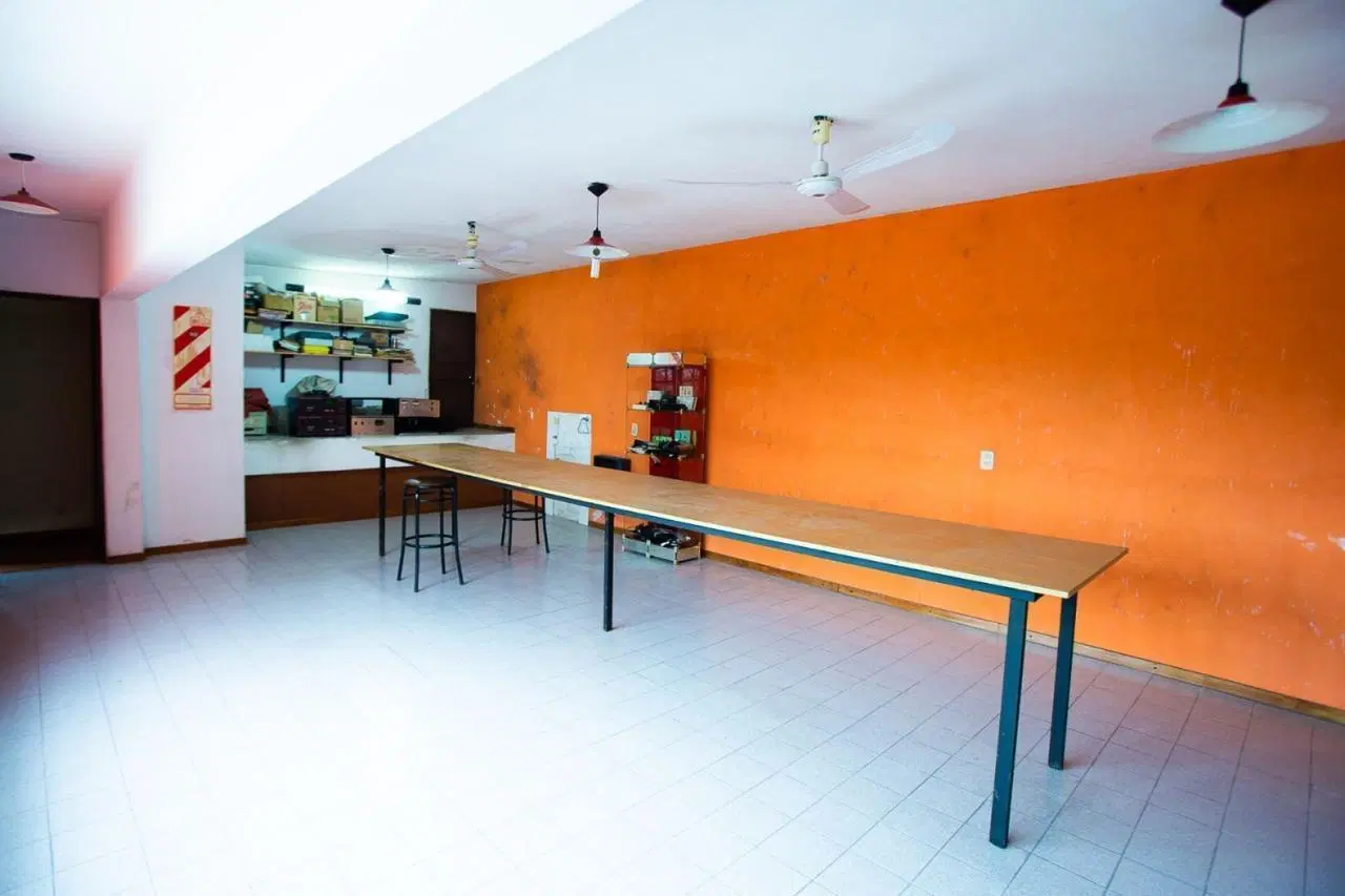 Alquiler o  Venta  Inmueble Comercial multiples niveles ingreso vehicular 3