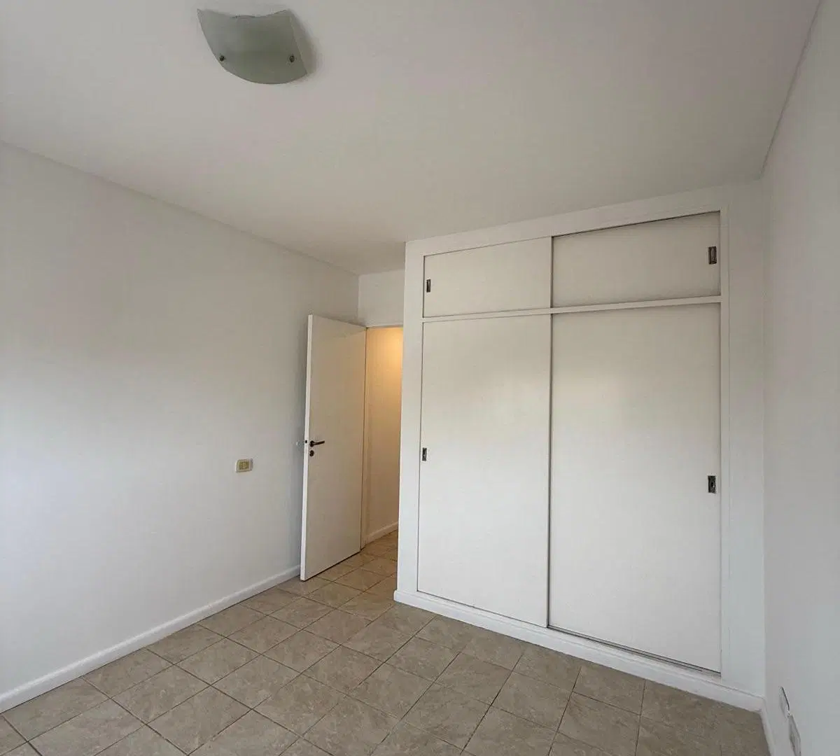 1 dormitorio departamento semipiso Al Norte con balcon Alquiler 4