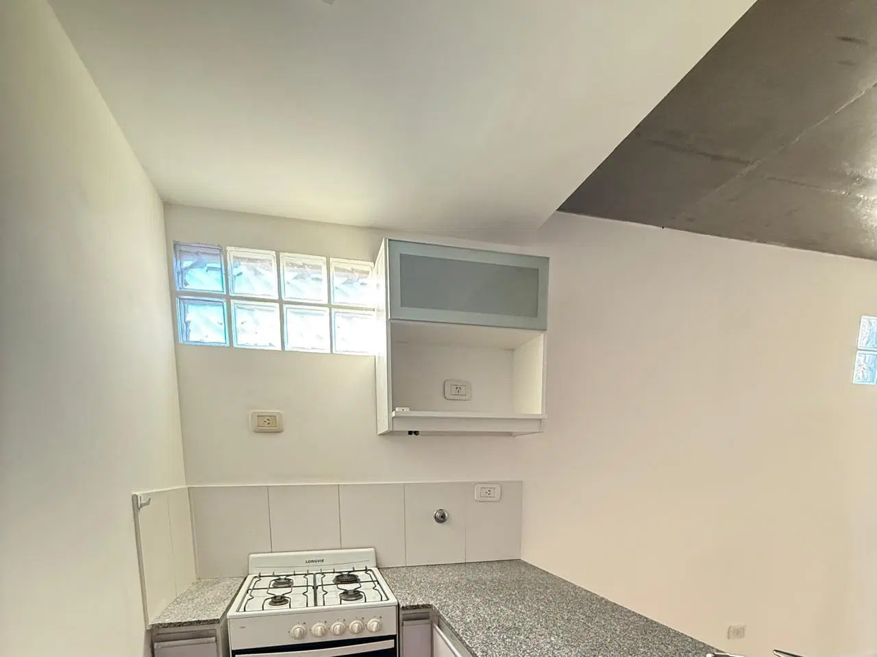 Departamento con cochera en Arroyito 8