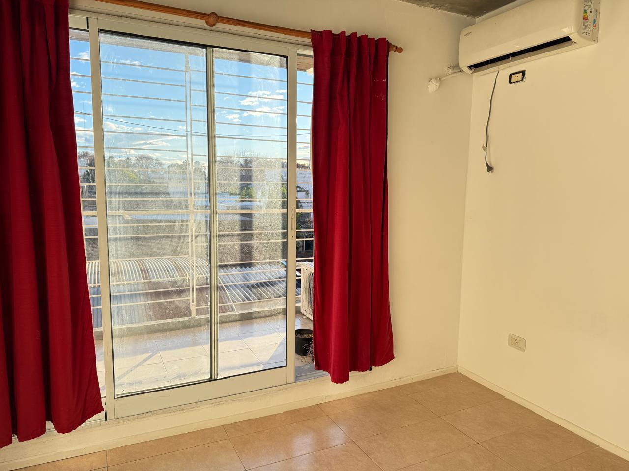 Foto de Departamento con cochera en Arroyito, imagen 1